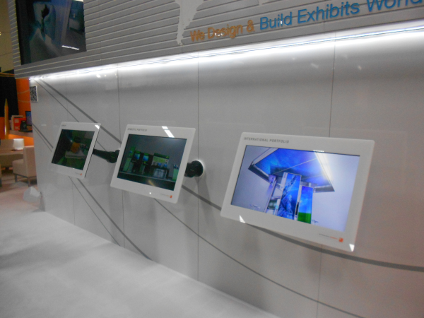 trade show video screens