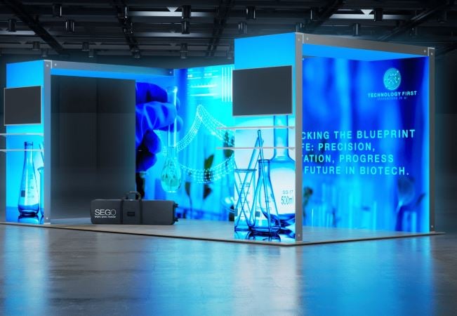 10x20 lightbox exhibit